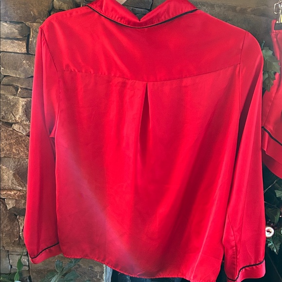 Stars Above Red Satin Pajama Set Size Extra Small; Black Trim; Never Worn; NWOT - Picture 5 of 10